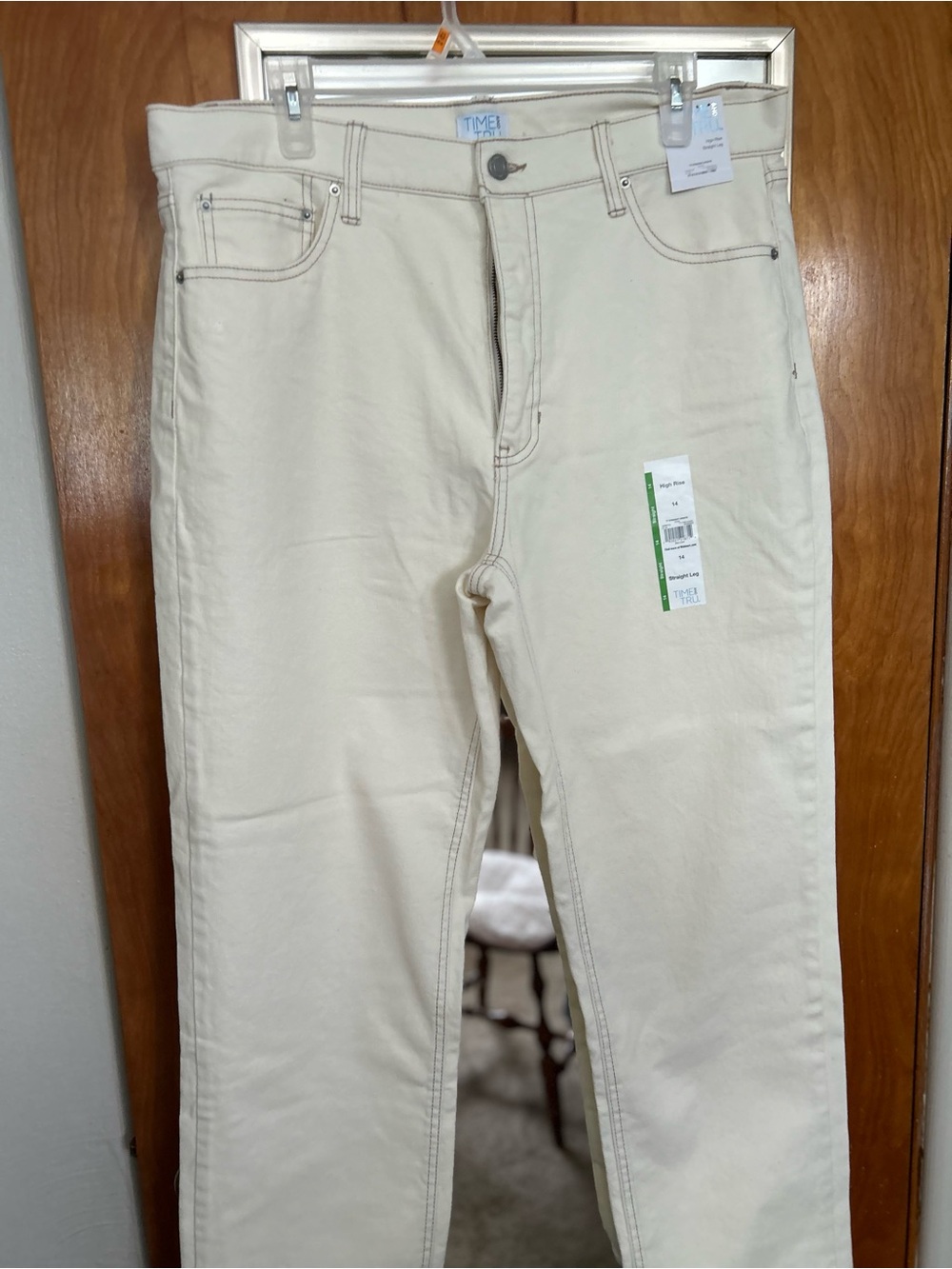 Time and Tru Cream Straight Leg Women's Jeans